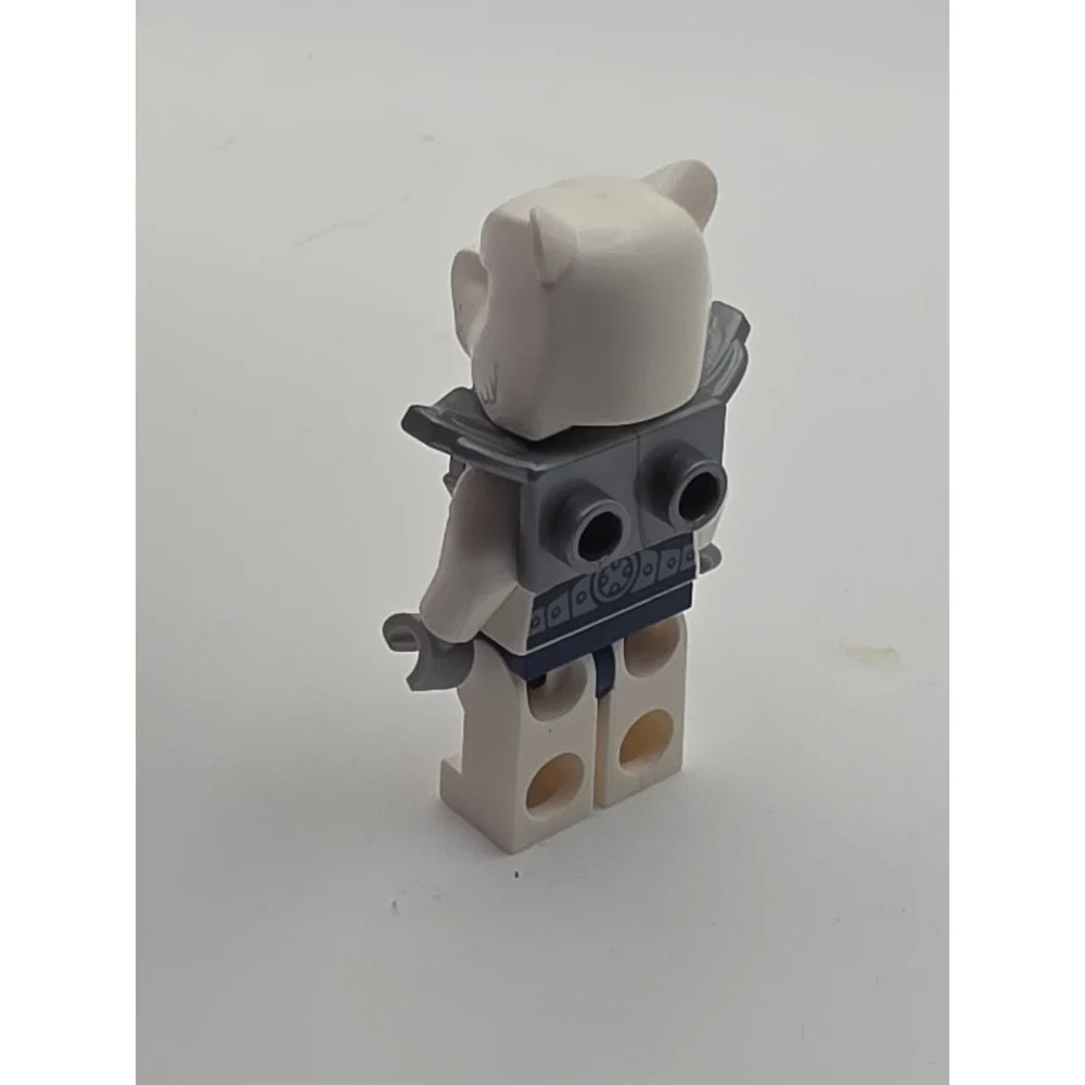 LEGO Ice Bear Warrior Minifigure White Good Condition Mask Shoulder Pads Armour
